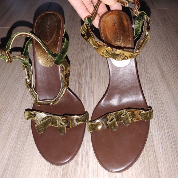 Marc by Marc Jacobs Velvet Leather Heels - Picture 3 of 16